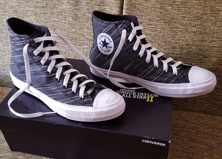 wrapping converse laces around ankle